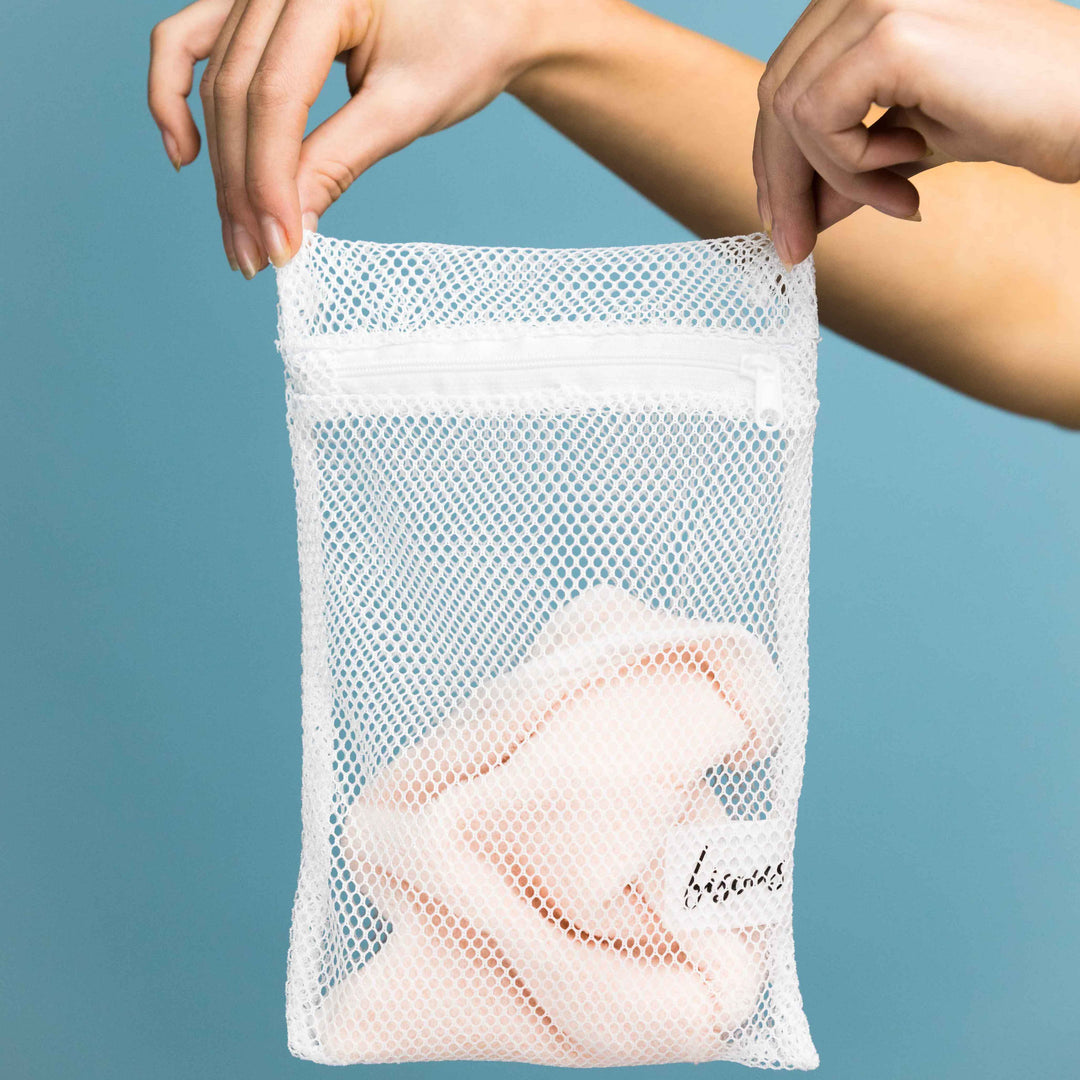 Bisous lingerie wash bag